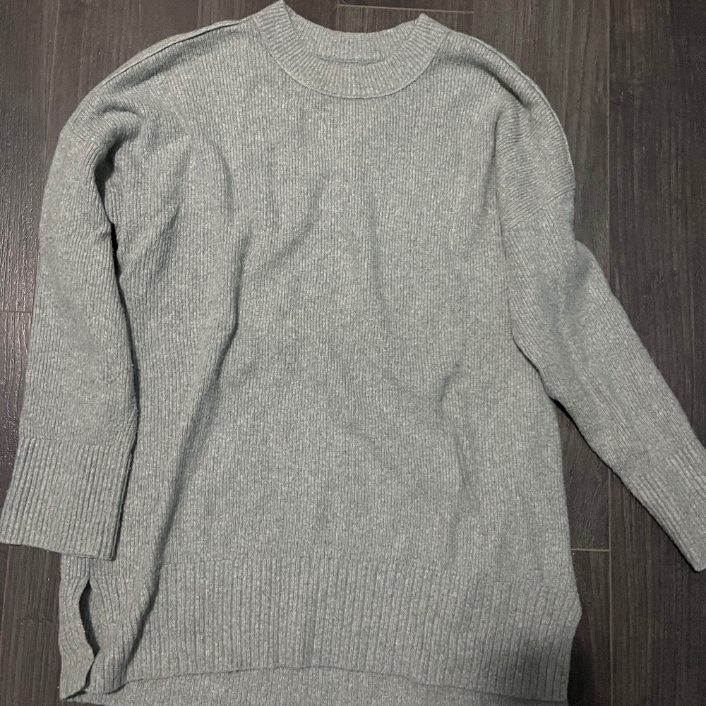 Abercrombie crewneck sweater